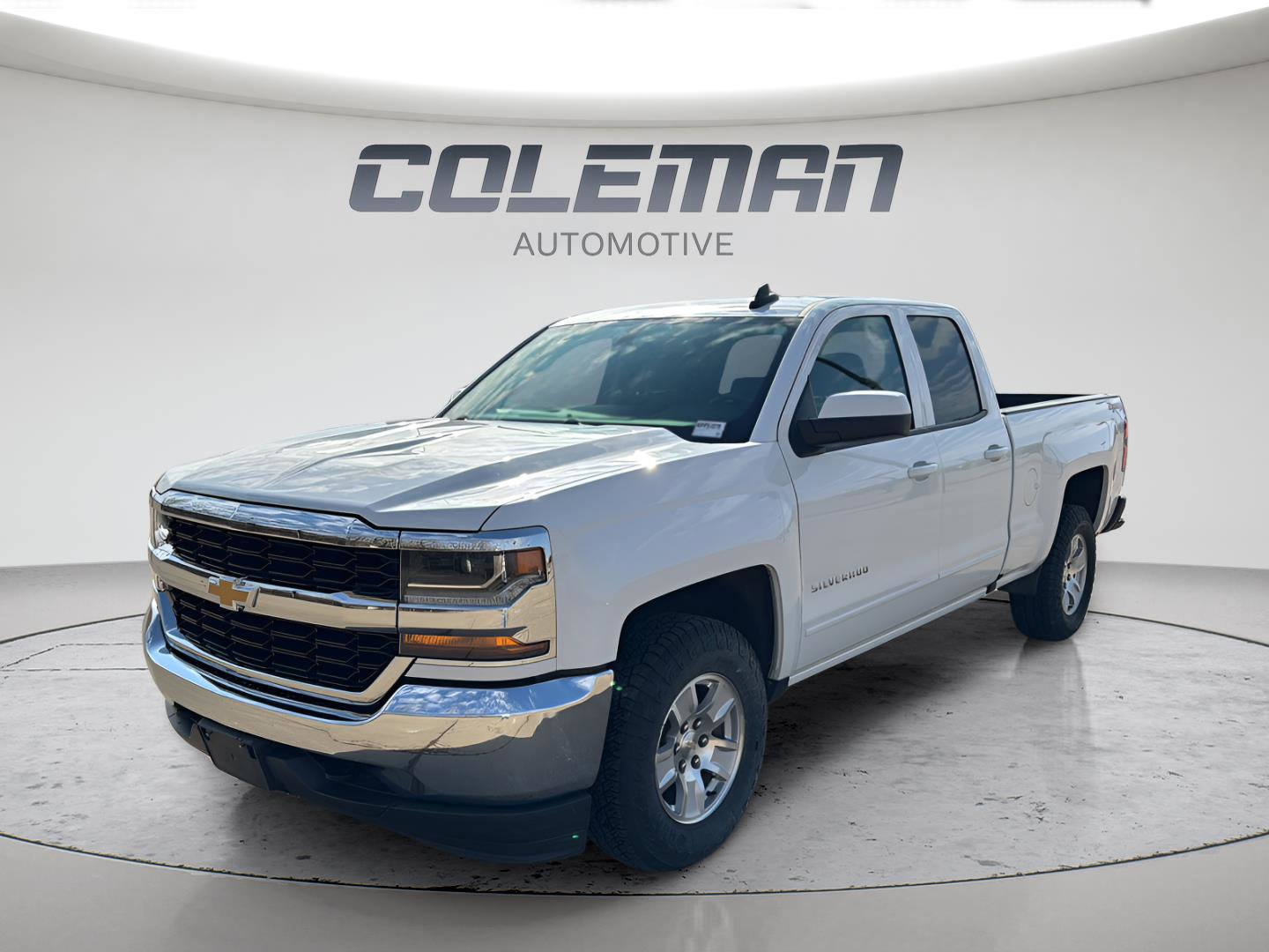 Used 2019 Chevrolet Silverado 1500 LT image 1
