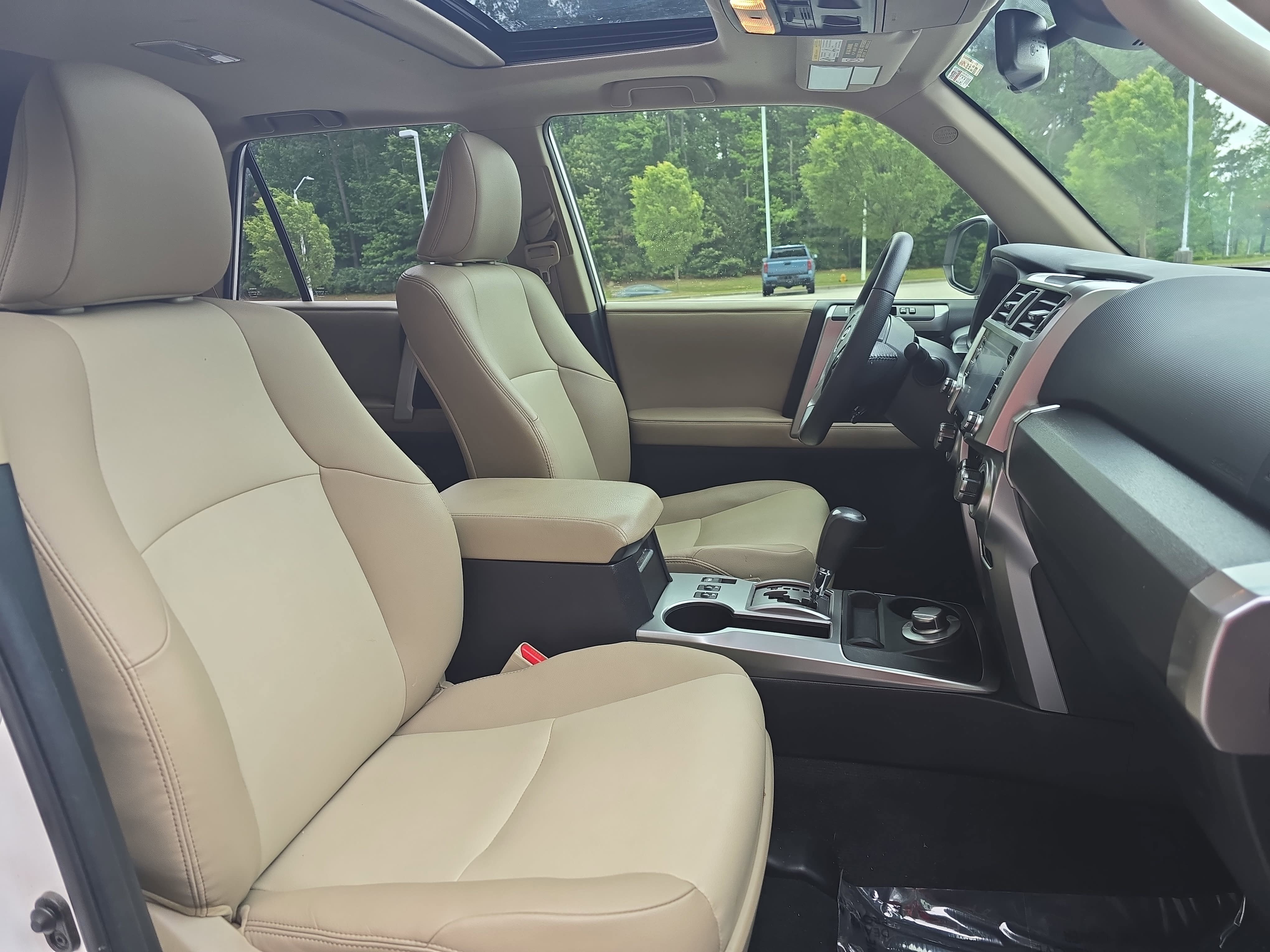 Used 2020 Toyota 4Runner SR5 Premium w/ Moonroof Package AWD/4WD image 10