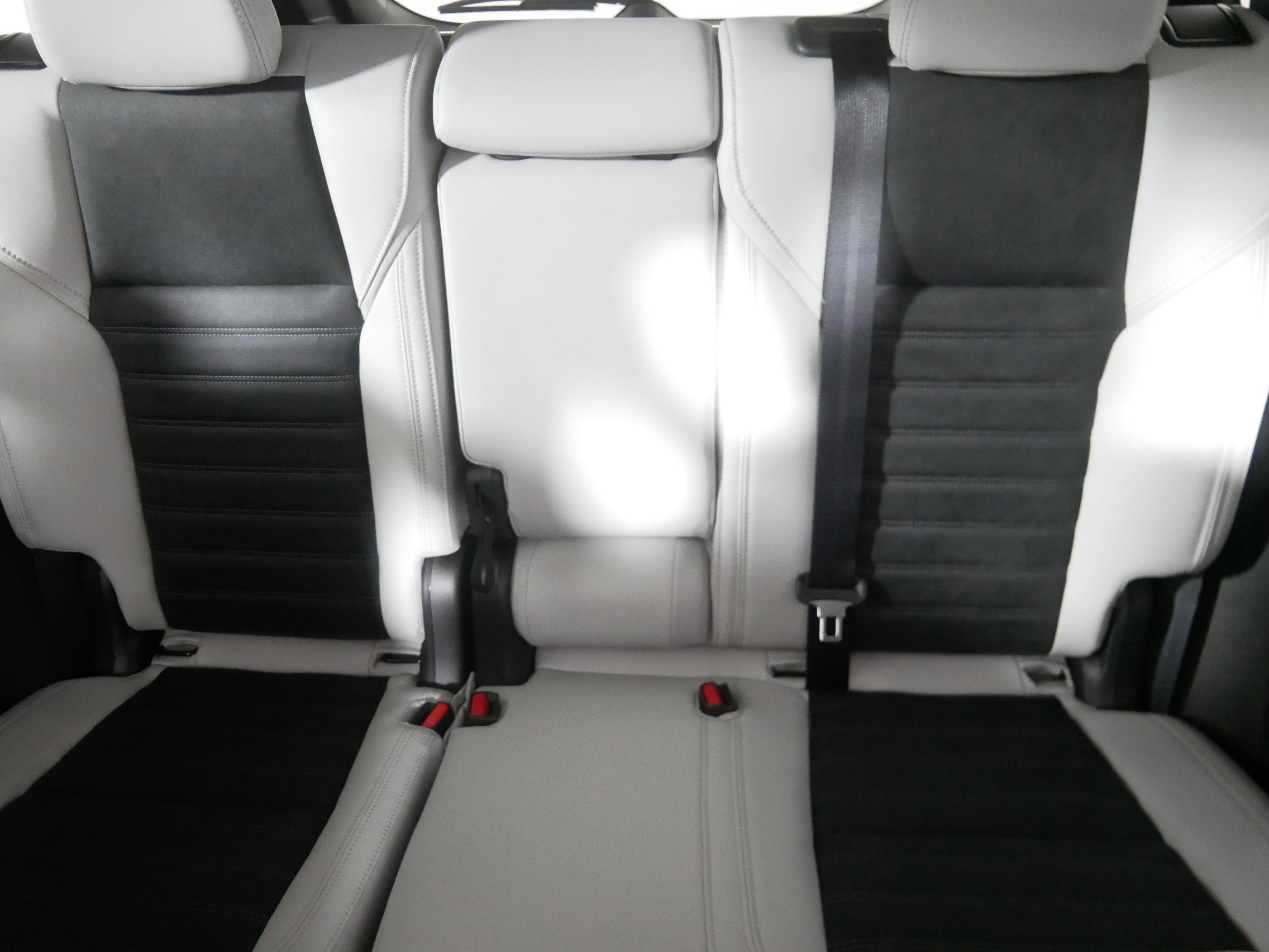 New 2025 Mitsubishi Outlander SE image 3