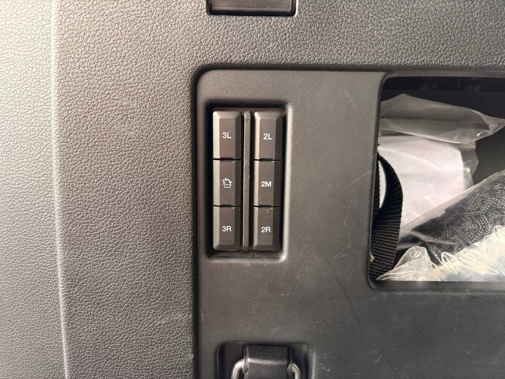 Used 2021 Ford Expedition Max Limited AWD/4WD image 14