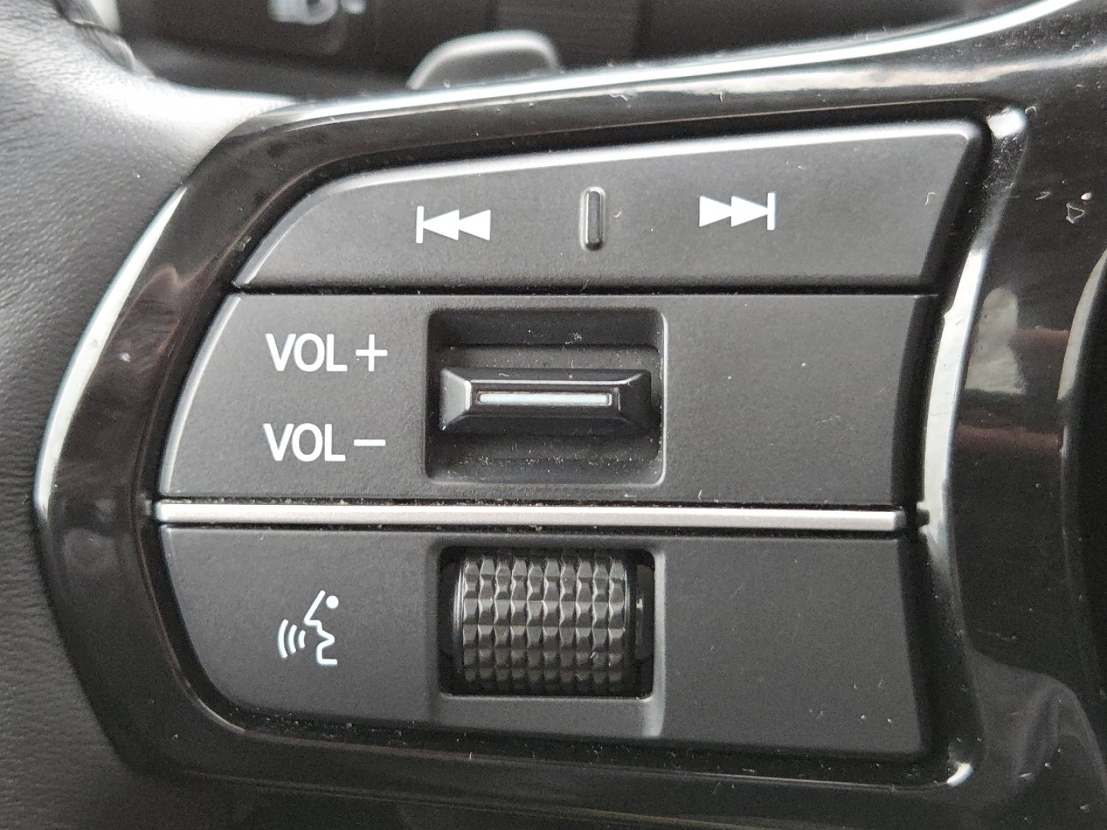 Used 2024 Honda Pilot Elite image 13