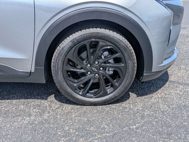 New 2027 Chevrolet Bolt RS w/ Technology Package FWD image 11