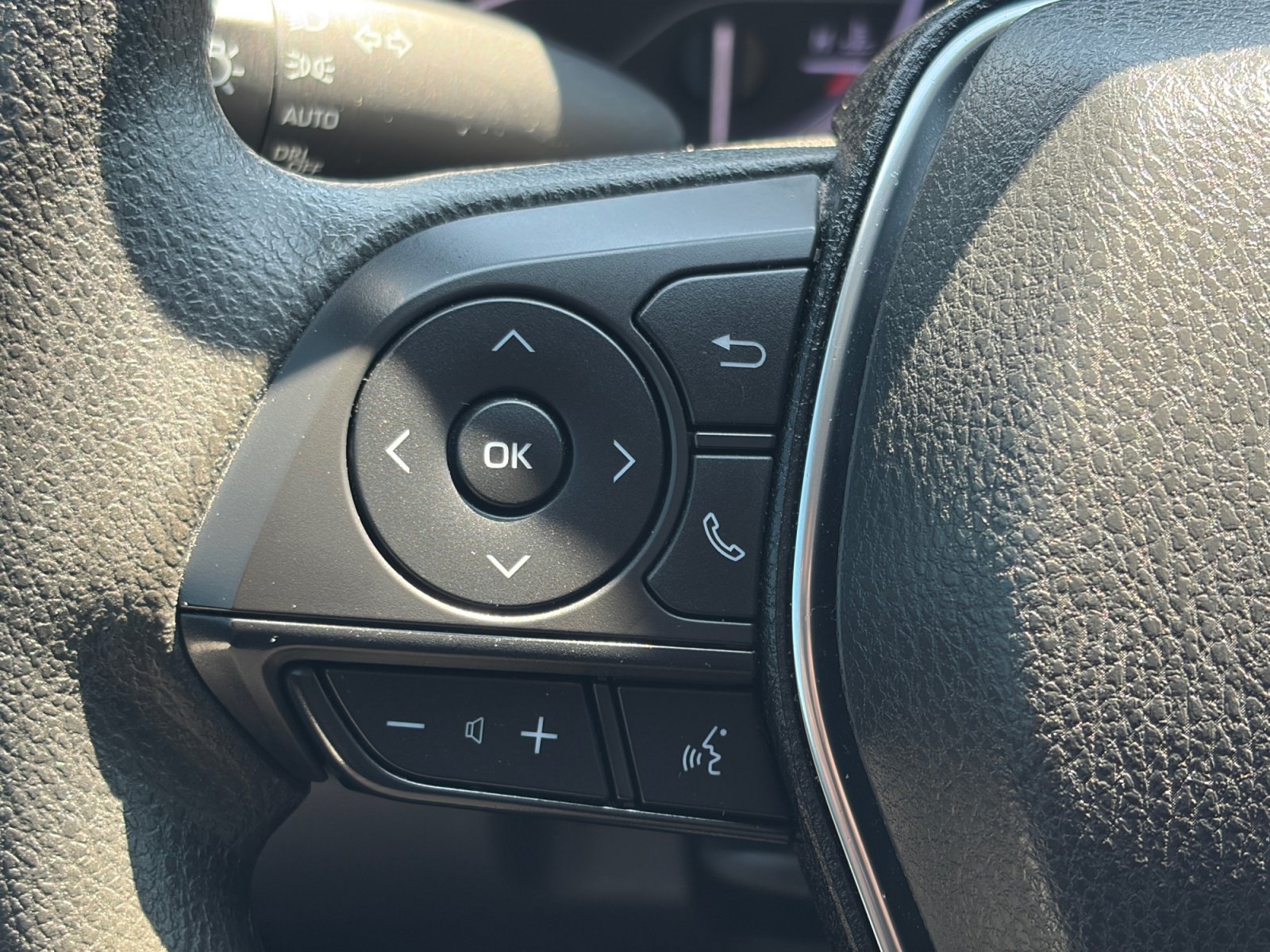 Used 2019 Toyota Camry LE FWD image 17
