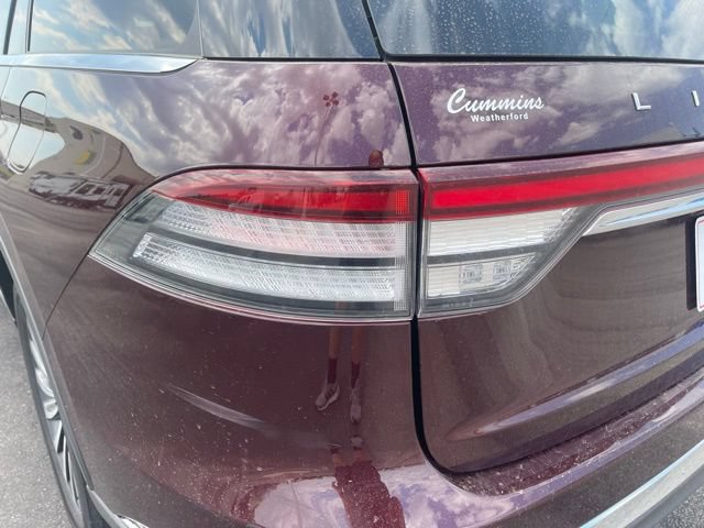 Used 2022 Lincoln Aviator Reserve AWD/4WD image 11