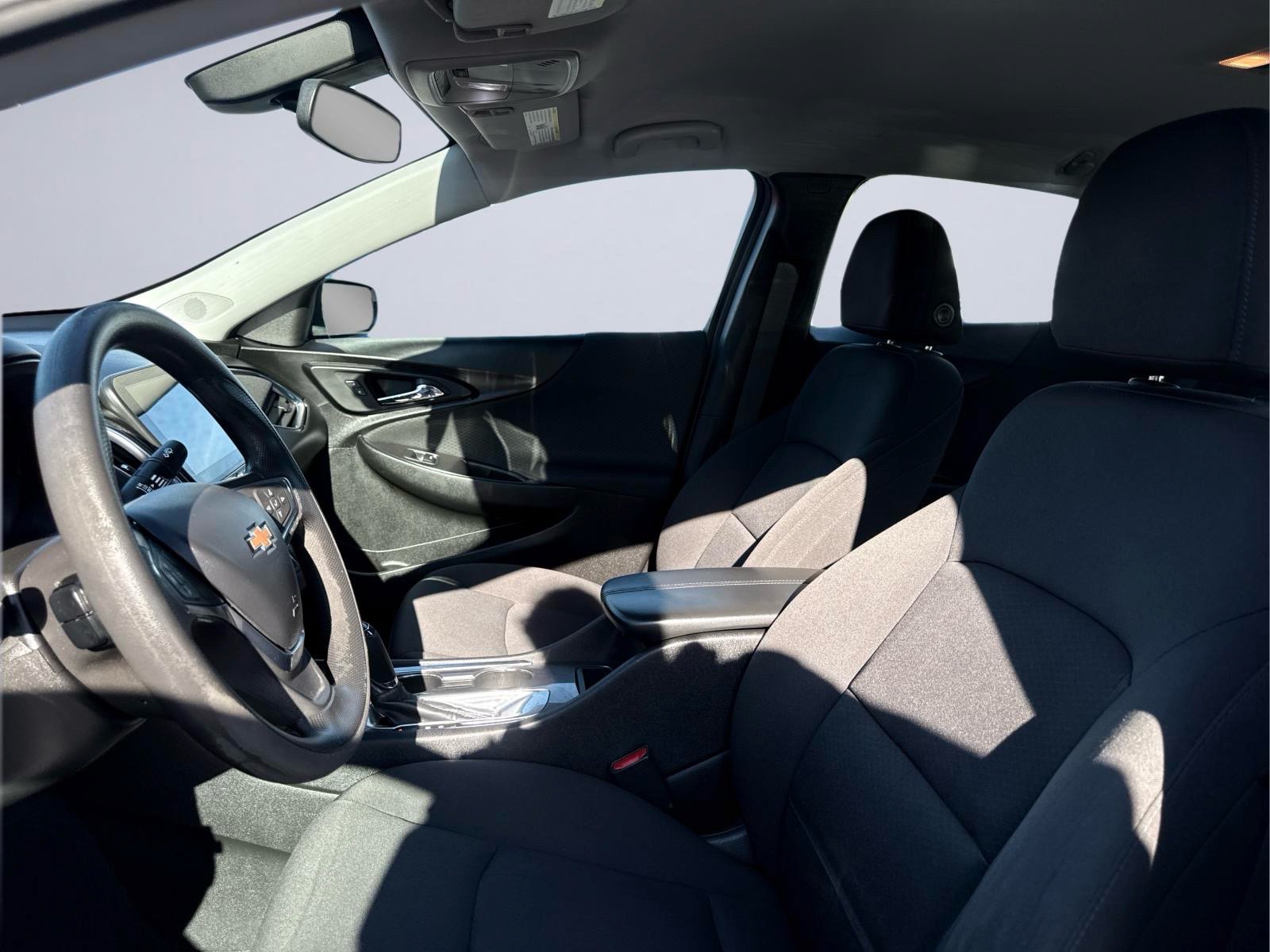 Used 2020 Chevrolet Malibu LT FWD image 14