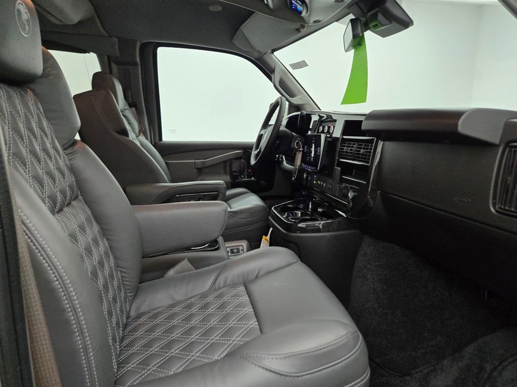 New 2025 GMC Savana 2500 w/ Driver Convenience Package image 29