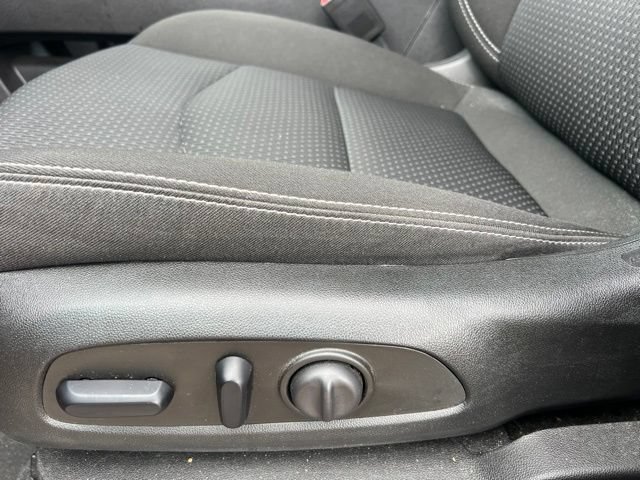 Used 2024 GMC Terrain SLE w/ Driver Convenience Package AWD/4WD image 23