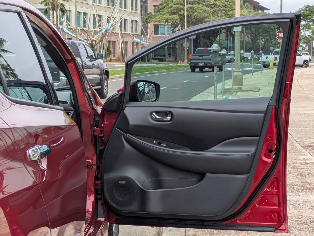 Used 2019 Nissan Leaf SL w/ SL Technology Package image 10