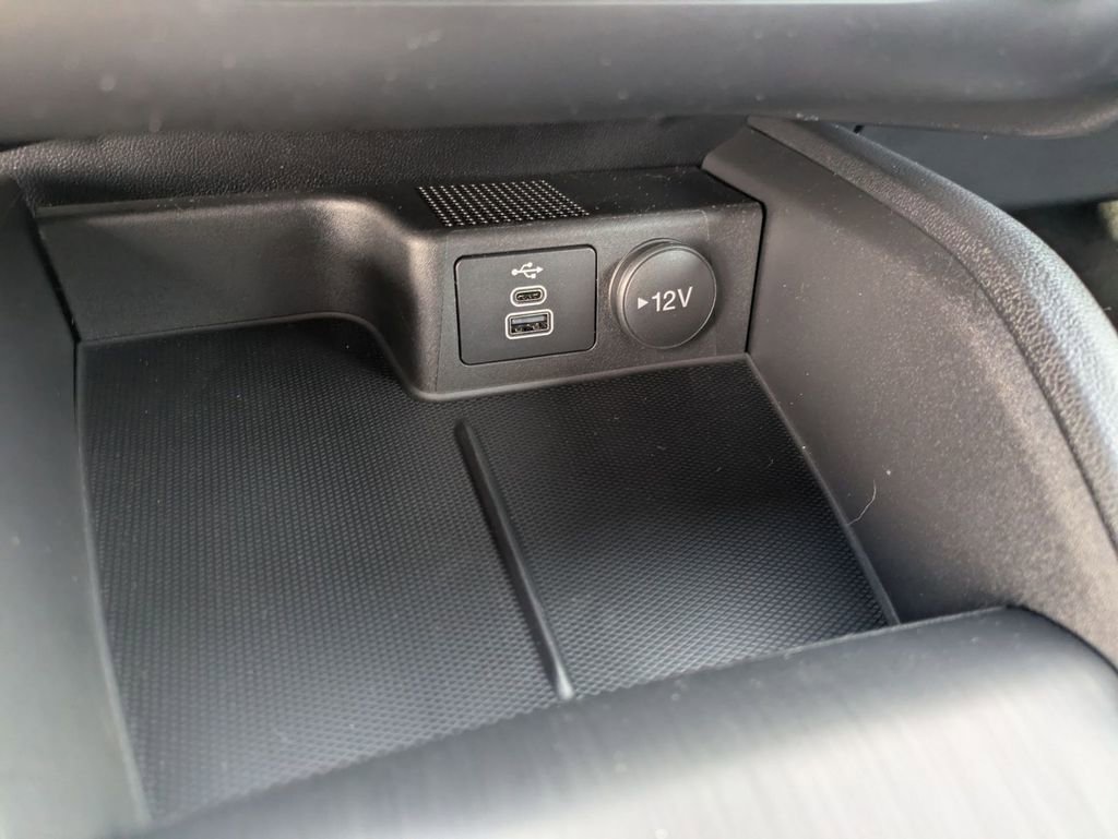New 2026 Ford Escape ST-Line w/ Cold Weather Package image 33