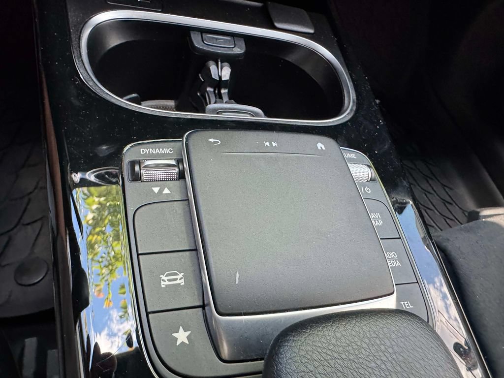 Used 2022 Mercedes-Benz CLA 250 4MATIC image 25