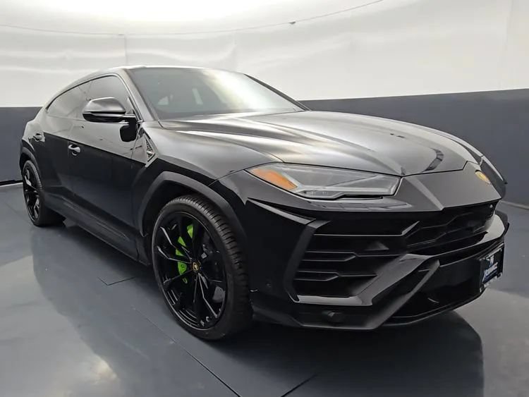 Used 2022 Lamborghini Urus AWD/4WD image 1