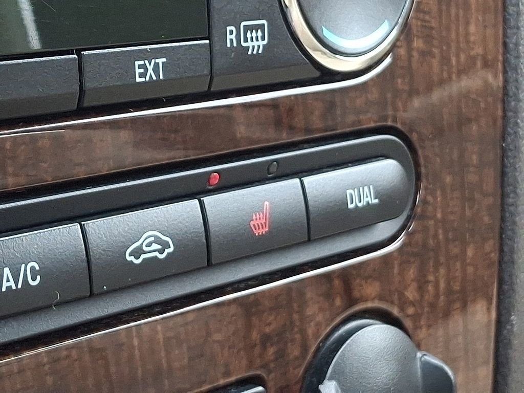 Used 2008 Ford Taurus Limited FWD image 24