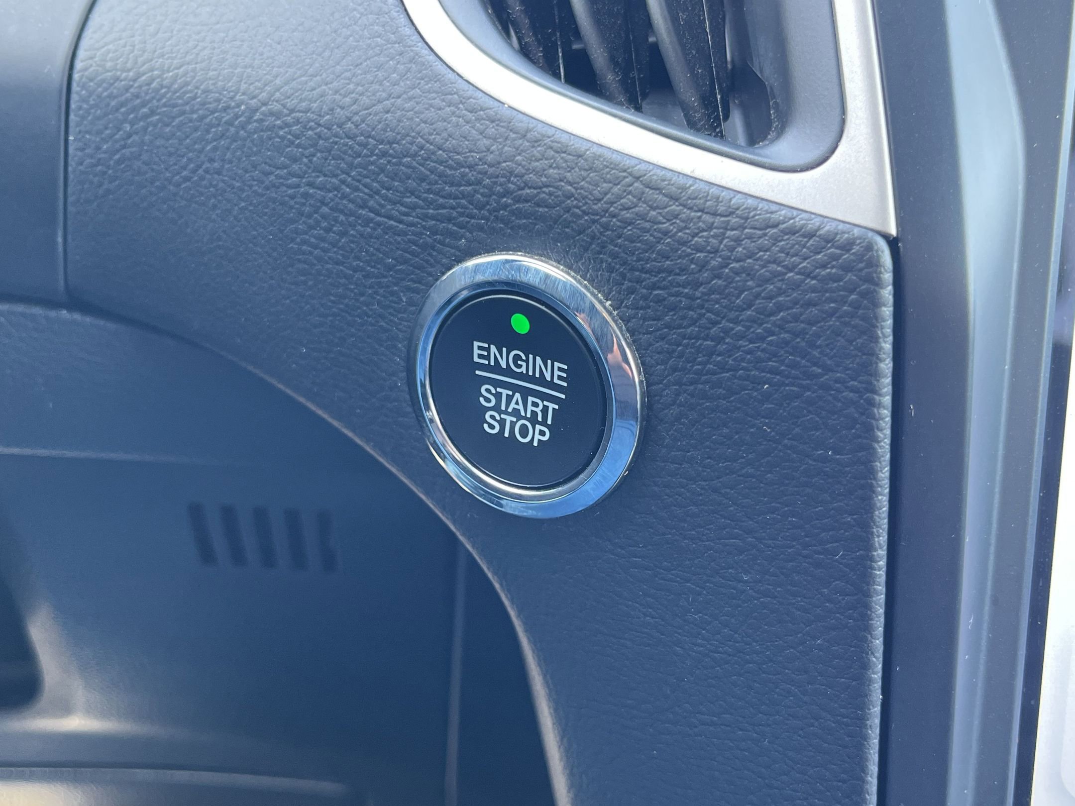 Used 2024 Ford Edge SEL image 24