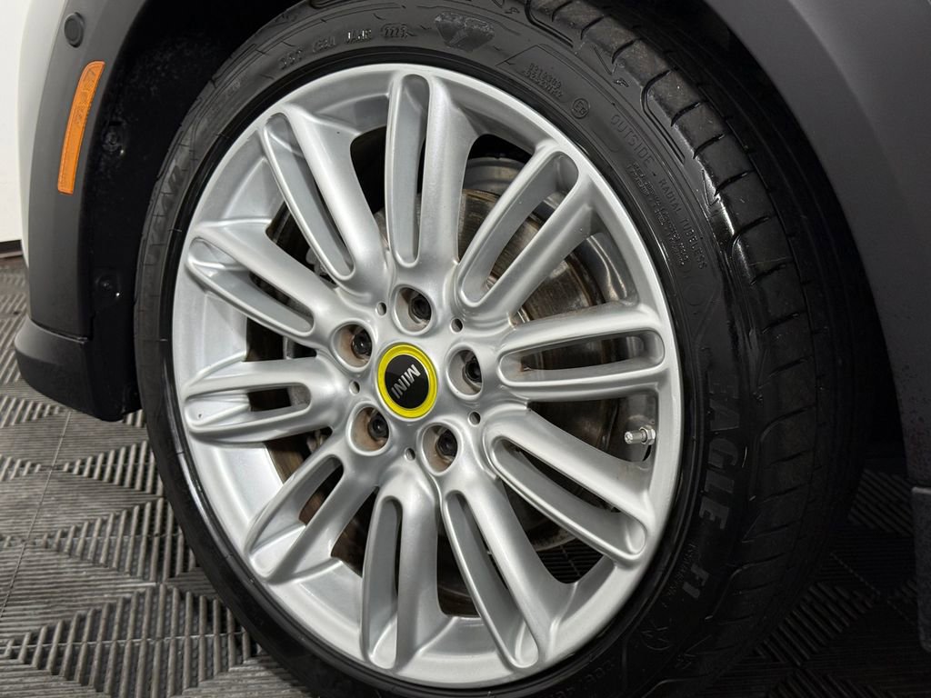 Certified 2024 MINI Cooper SE image 33