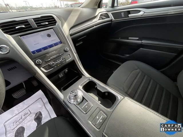 Used 2020 Ford Fusion SE image 16