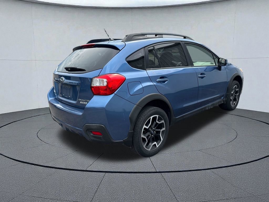 Used 2016 Subaru Crosstrek 2.0i Premium w/ Moonroof Package AWD/4WD image 2