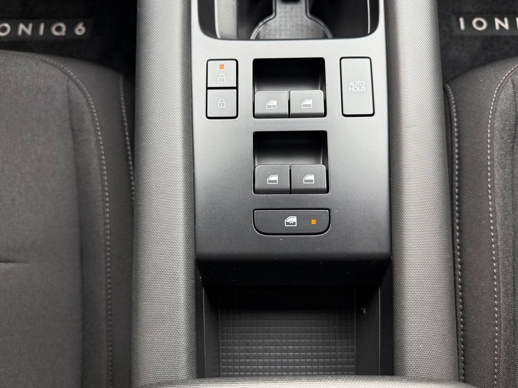 Certified 2025 Hyundai Ioniq 6 SE RWD image 22