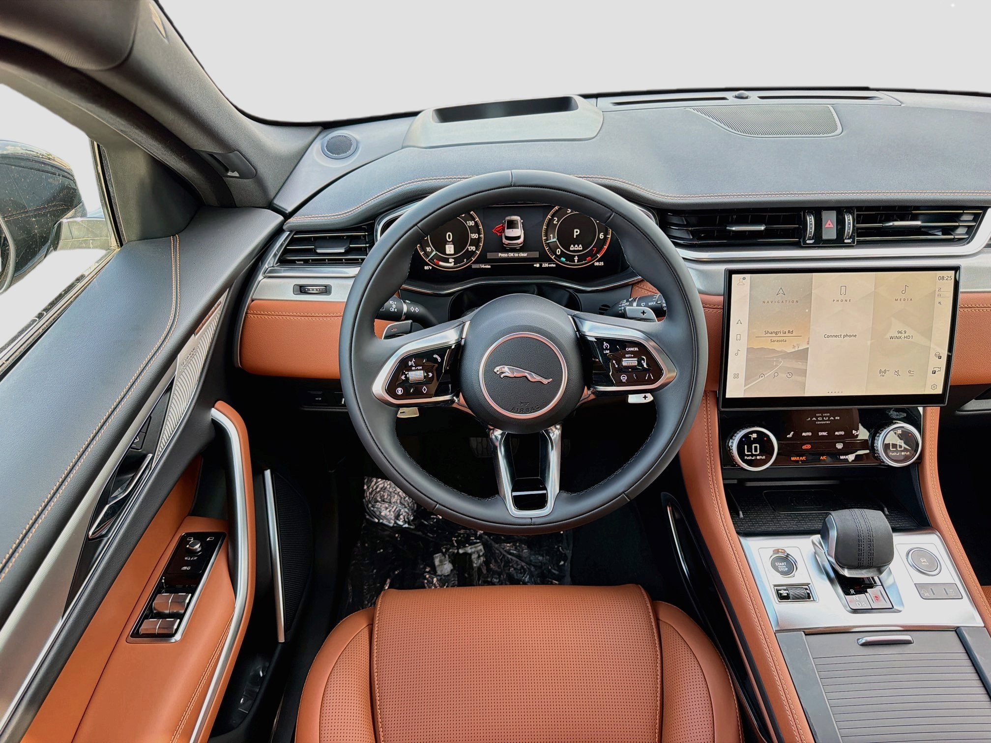 New 2026 Jaguar F-PACE R-Dynamic S AWD/4WD image 18