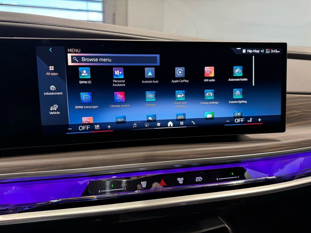 Used 2025 BMW 760i xDrive image 26