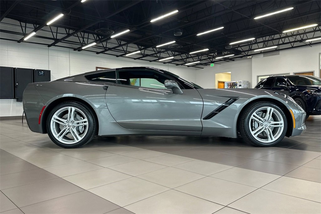 Used 2016 Chevrolet Corvette Stingray Coupe w/ Battery Protection Package image 4