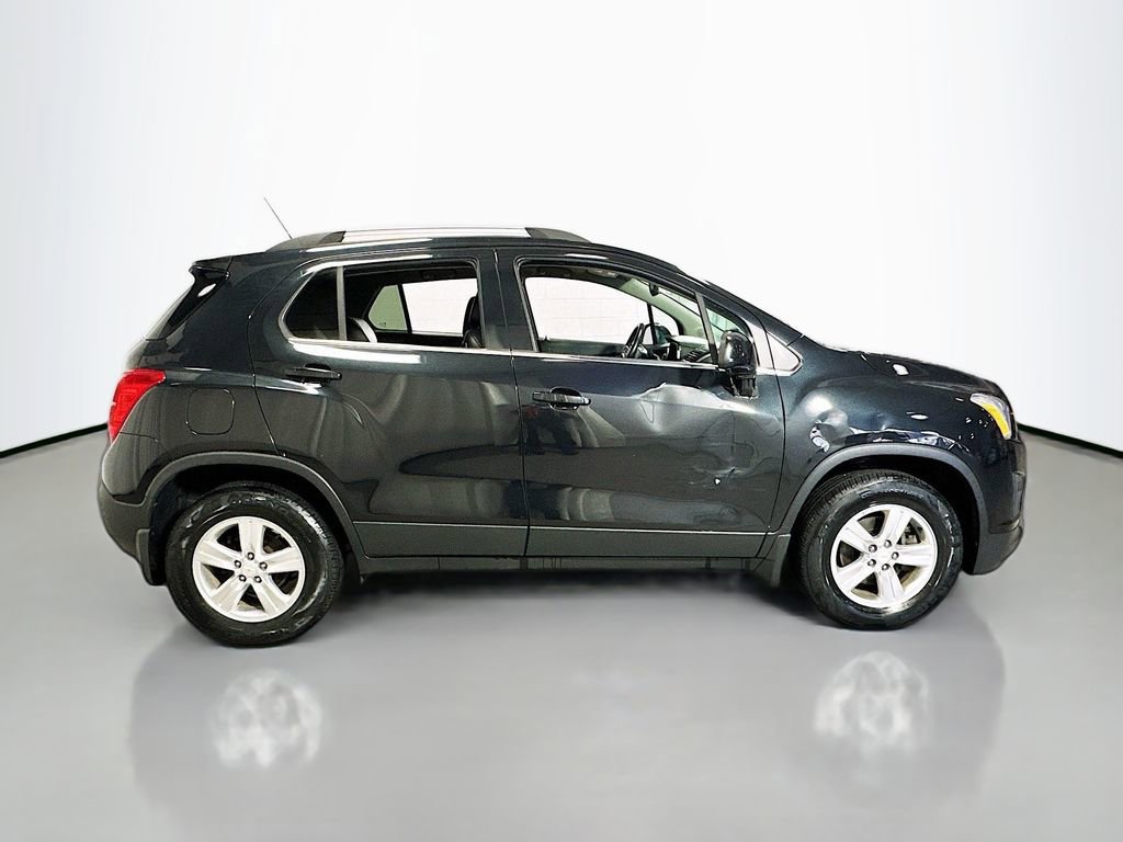 Used 2016 Chevrolet Trax LT w/ LT Convenience Package image 8