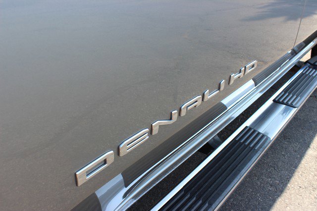Used 2024 GMC Sierra 3500 Denali image 2