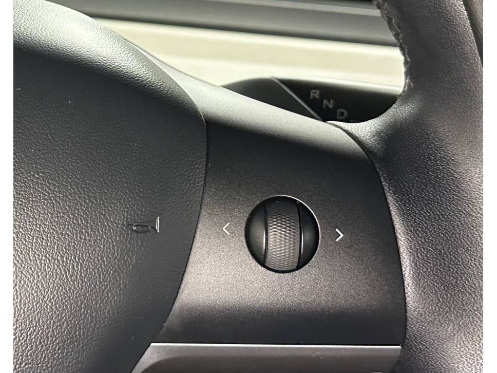 Used 2020 Tesla Model 3 Standard Range Plus image 24