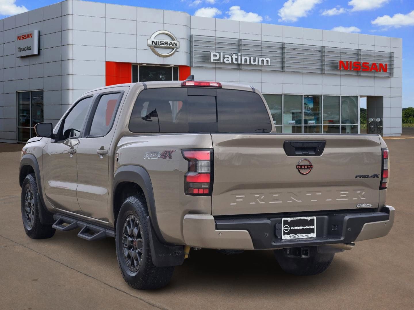 Used 2024 Nissan Frontier PRO-4X w/ Pro Premium Package image 4