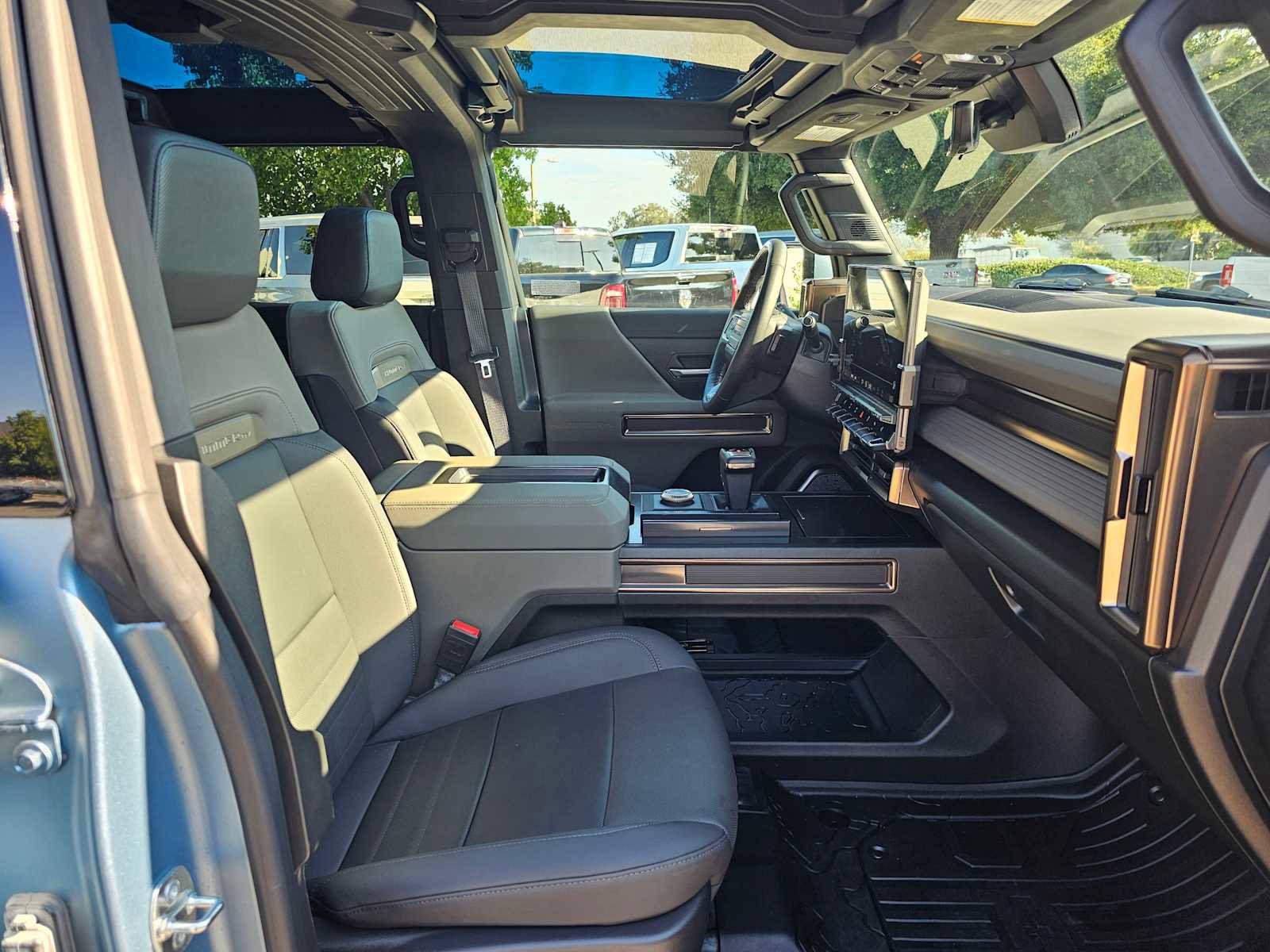Used 2024 GMC Hummer EV 3X w/ Omega Edition image 10