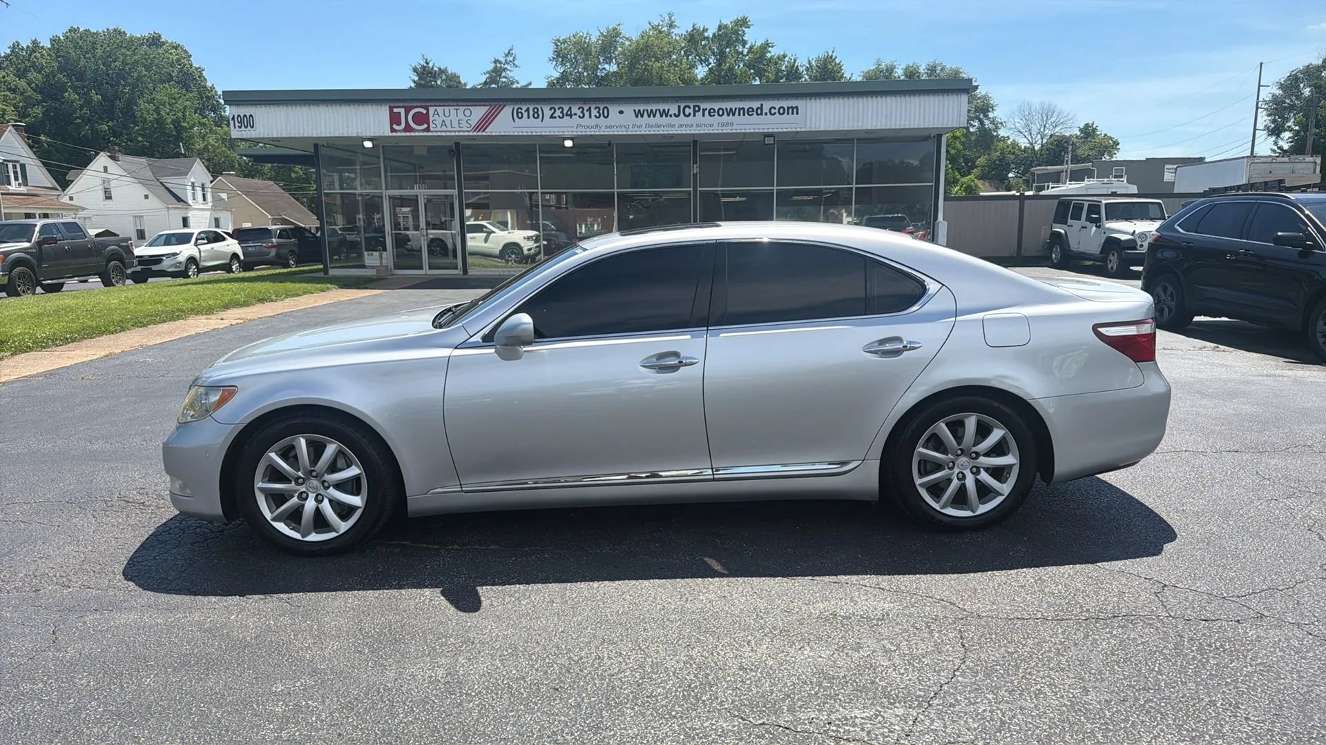 Used 2007 Lexus LS 460 w/ Comfort Pkg RWD image 8