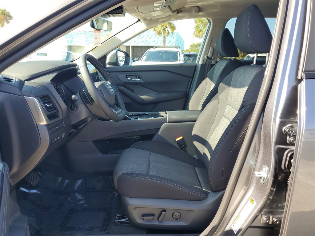 New 2026 Nissan Rogue SV image 9