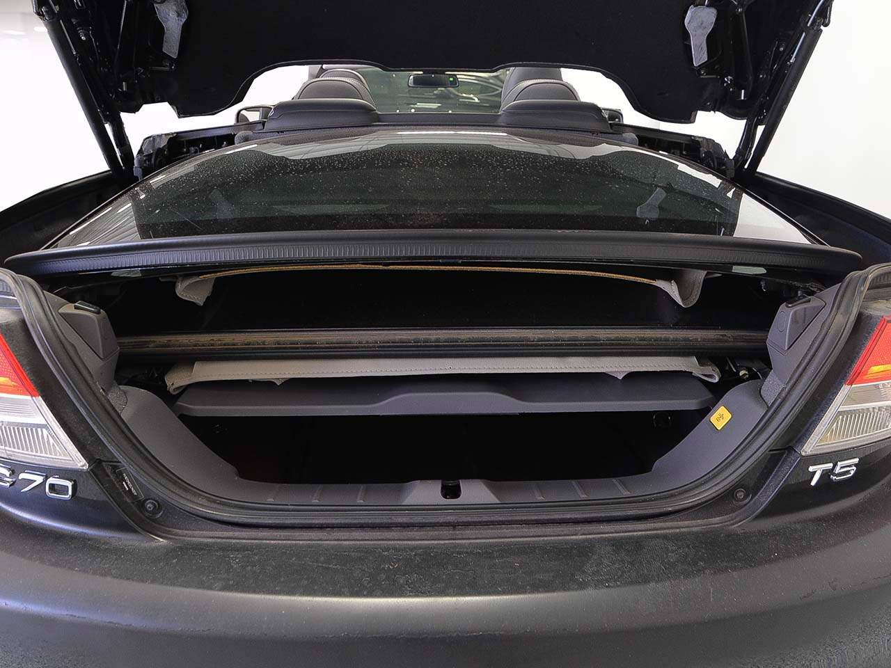 Used 2013 Volvo C70 T5 image 16