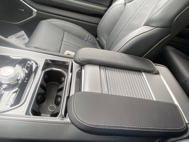 New 2024 Jeep Wagoneer L Series II image 21