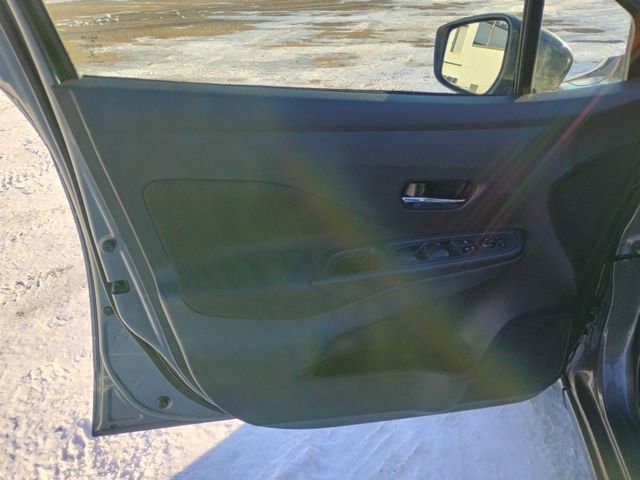 Used 2021 Nissan Versa SV FWD image 22