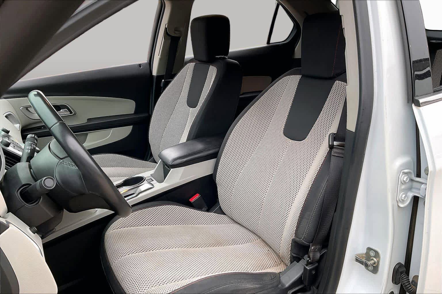 Used 2017 Chevrolet Equinox LT w/ Convenience Package FWD image 7