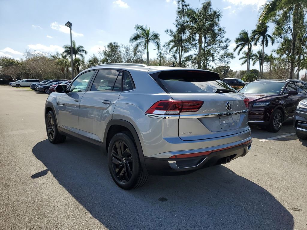 Used 2020 Volkswagen Atlas Cross Sport SE w/ Panoramic Sunroof Package AWD/4WD image 3