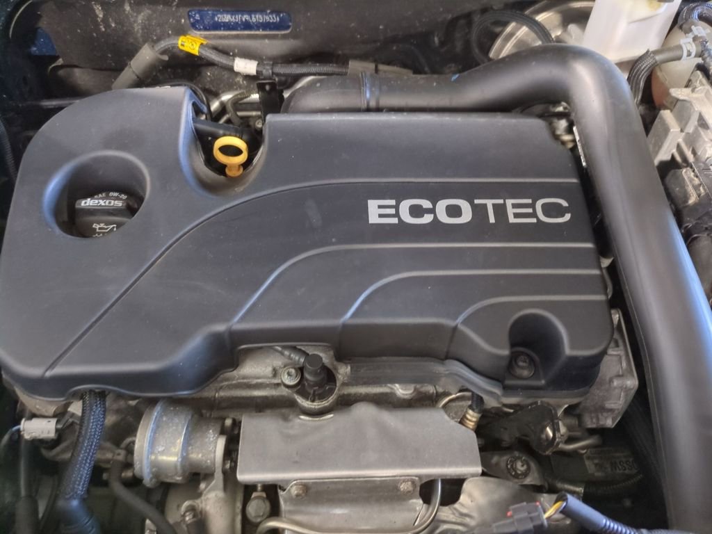 Used 2020 Chevrolet Equinox LT w/ Driver Convenience Package FWD image 18