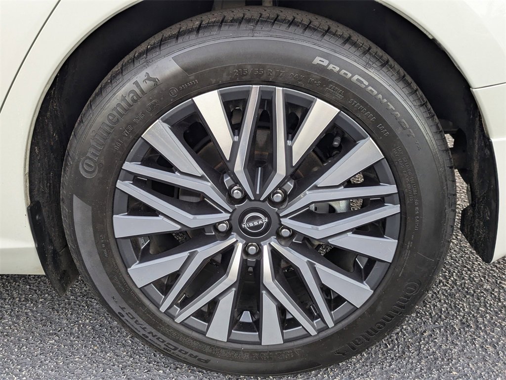 Used 2023 Nissan Altima 2.5 SV w/ SV Premium Package image 12