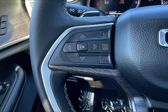 New 2024 Jeep Grand Cherokee Limited w/ Black Appearance Package image 18