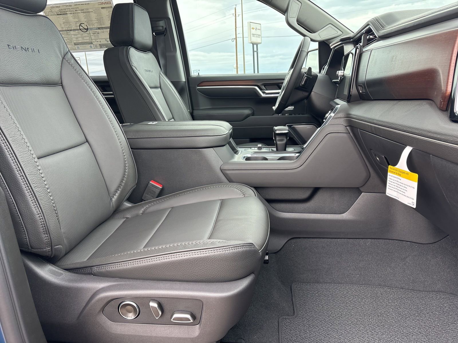 New 2026 GMC Sierra 1500 Denali w/ Denali Reserve Package AWD/4WD image 22