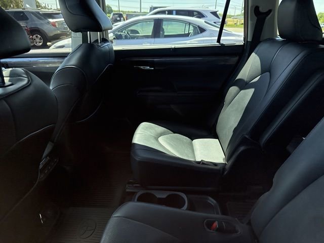 Used 2021 Toyota Highlander Limited AWD/4WD image 5