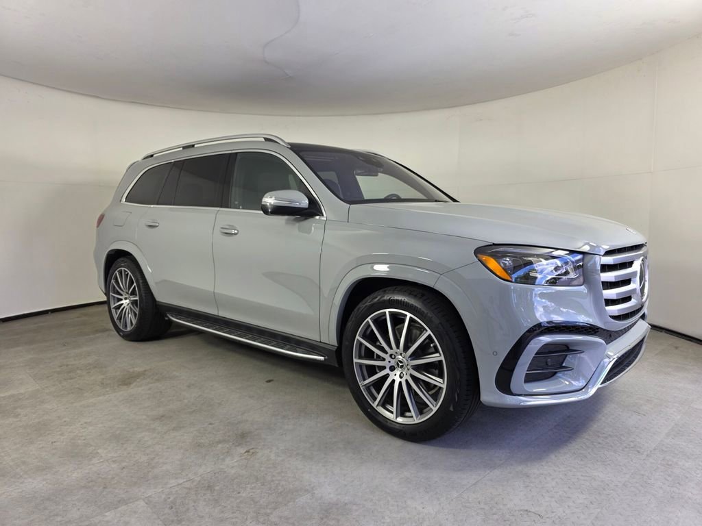 New 2026 Mercedes-Benz GLS 580 4MATIC image 1