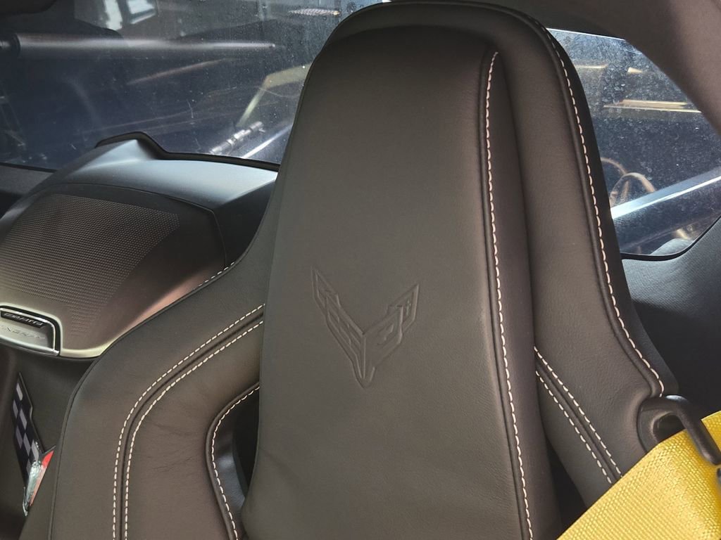 Used 2025 Chevrolet Corvette Stingray Preferred Cpe w/ Z51 Performance Package RWD image 21