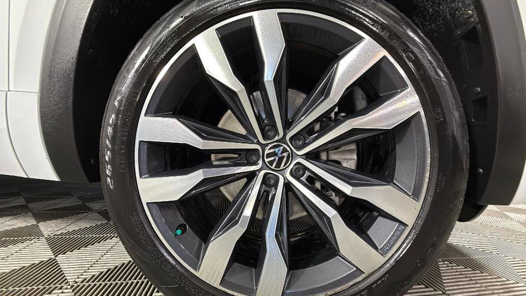 Used 2022 Volkswagen Atlas SEL Premium image 40
