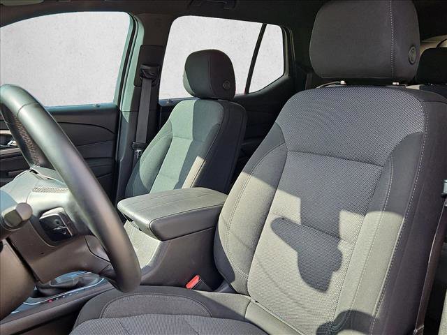 Used 2023 Chevrolet Traverse LT image 10
