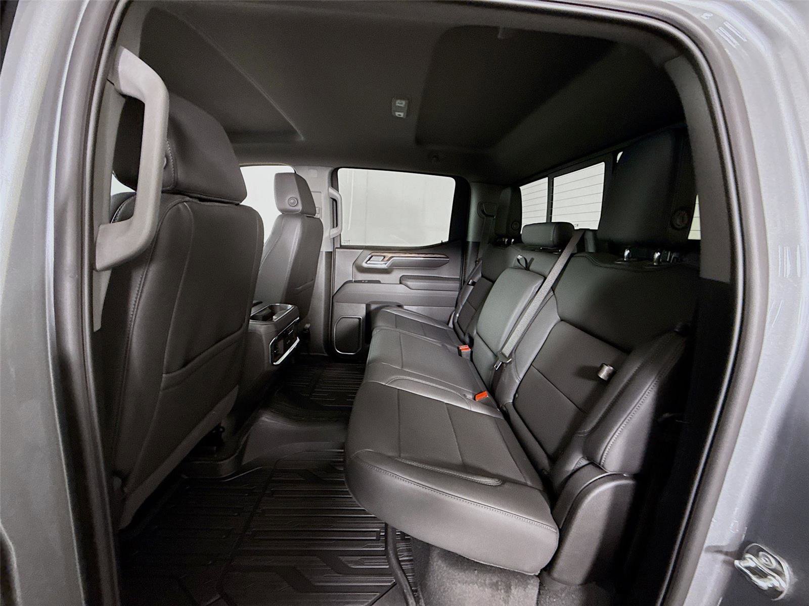 New 2026 GMC Sierra 1500 SLT AWD/4WD image 17