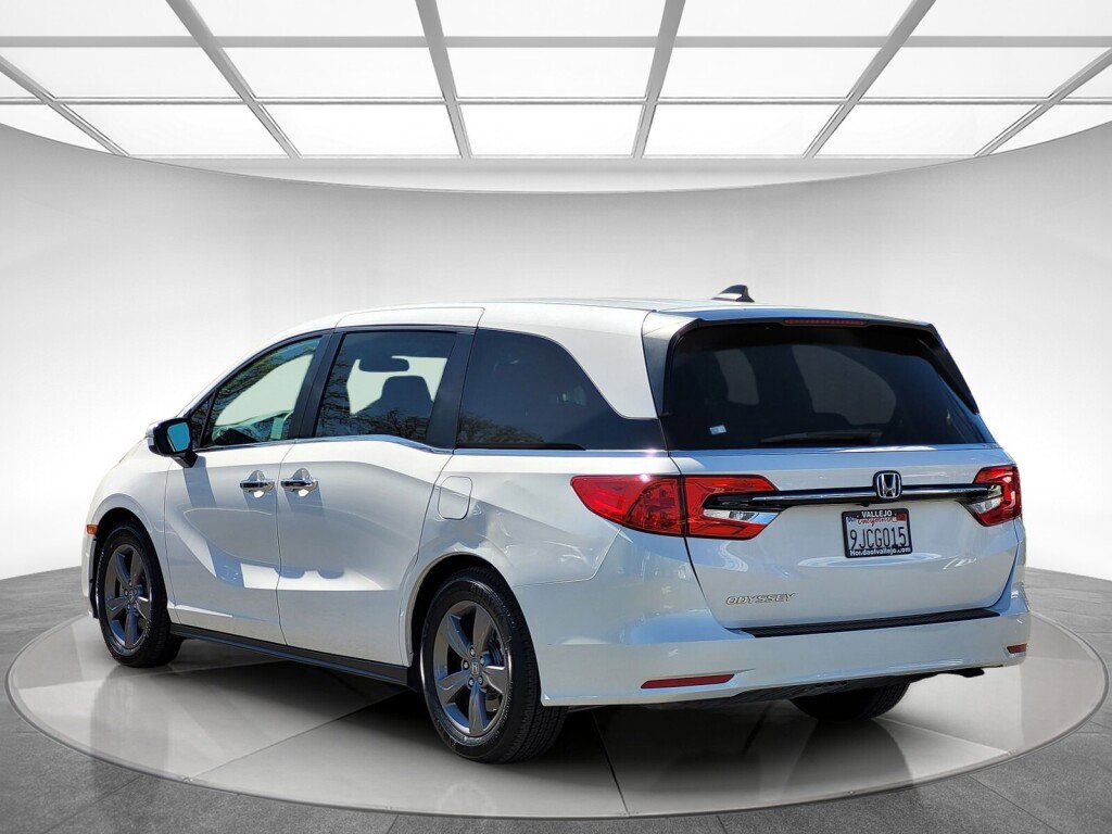 Certified 2024 Honda Odyssey EX image 5
