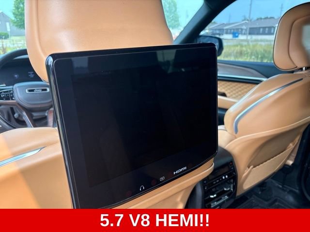 Used 2023 Jeep Grand Cherokee L Summit w/ Advanced Protech Group IV AWD/4WD image 18