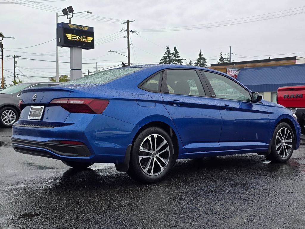 Used 2024 Volkswagen Jetta Sport FWD image 6