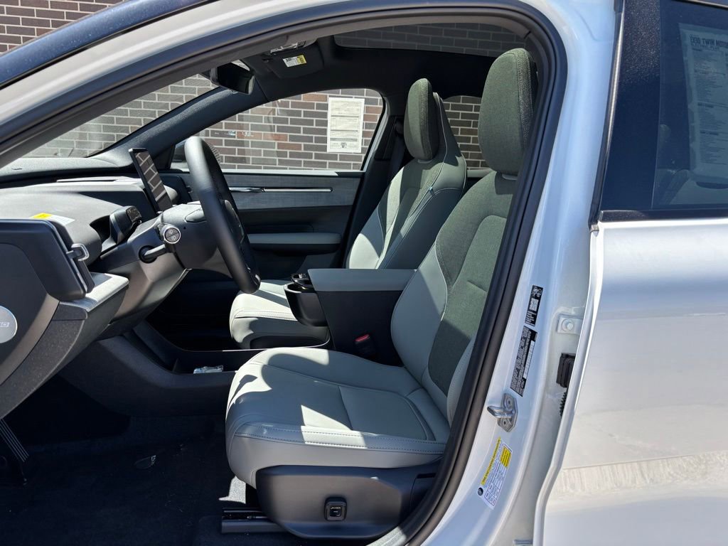 New 2026 Volvo EX30 Plus w/ Climate Package AWD/4WD image 15